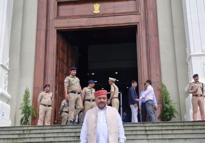 विधानसभा सत्र में पौड़ी विधायक पोरी के प्रश्न से सरकार की कार्यप्रणाली पर निशाना, पोरी ने समाधान नहीं किए जाने पर दे डाली चेतावनी