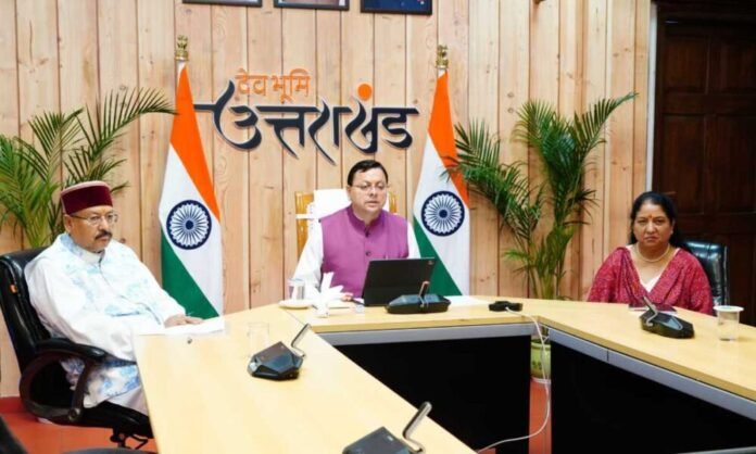 CM धामी ने मुख्यमंत्री आवास में प्रदेश में चल रहे जी.एस.टी. एवं स्वदेशी जागरूकता अभियान की समीक्षा बैठक की