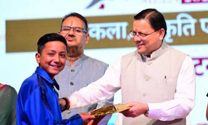 मुख्यमंत्री ने किया सरस आजीविका मेले में 12 आर्थिक गतिविधियों का लोकार्पण