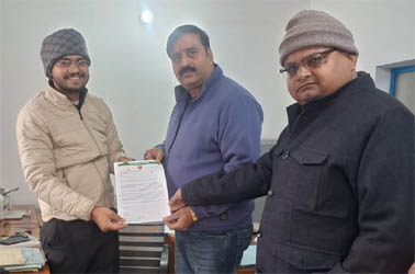 काशीपुर : वार्ड नं. 28 की पार्षद सीमा टंडन ने जल निगम से की सीवर लाइन दुरुस्त करने की मांग