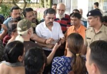 सीमाद्वार में जलभराव पर डीएम सख्त, 24 घंटे में सफाई और डिवाटरिंग के निर्देश.. .