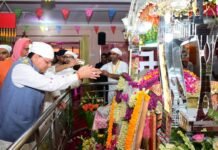 संत समाज का मार्गदर्शन धर्म, संस्कृति और राष्ट्र निर्माण की प्रेरणा : धामी